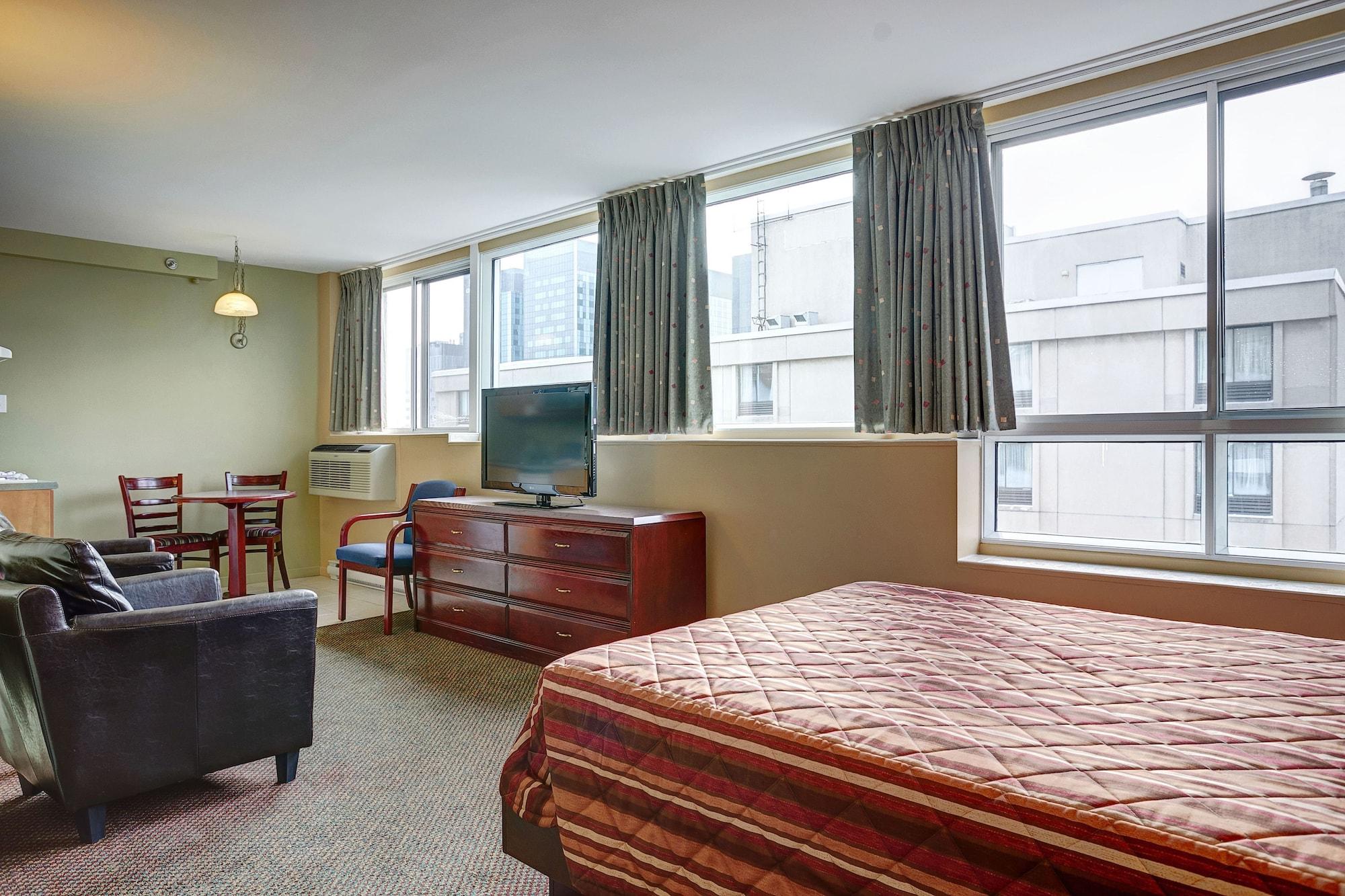 Les Labelle 3* Montreal
